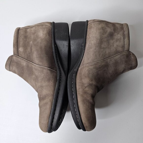Dansko Size 39 Taupe Brown Lee Nubuck Leather Ankle Boots Zip Up Low Heel - Picture 5 of 9